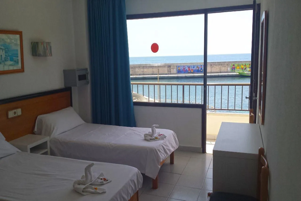 Hostal Port Corona Cala Ratjada  2*, Cala Ratjada (Mallorca) Spain